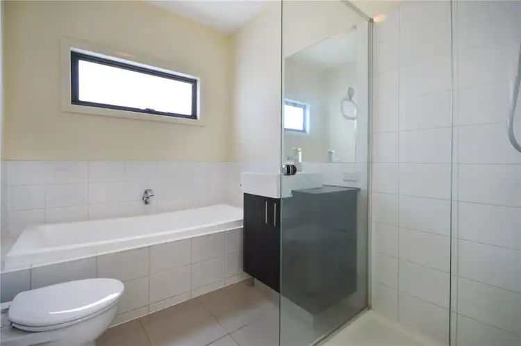 Fifth view of Homely townhouse listing, 1/291 East Boundary Road, Bentleigh East VIC 3165