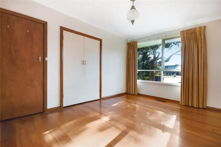 Fifth view of Homely house listing, 3 Amstel Court, Mount Waverley VIC 3149
