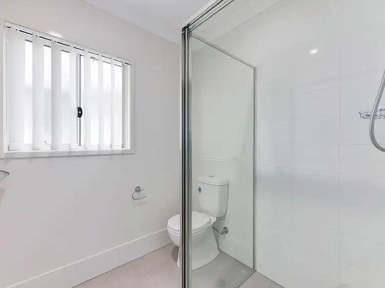 Fourth view of Homely unit listing, 2/11 Herswell Avenue, Wynnum West QLD 4178