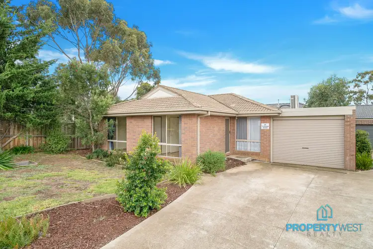 40 Trethowan Ave, Melton West VIC 3337