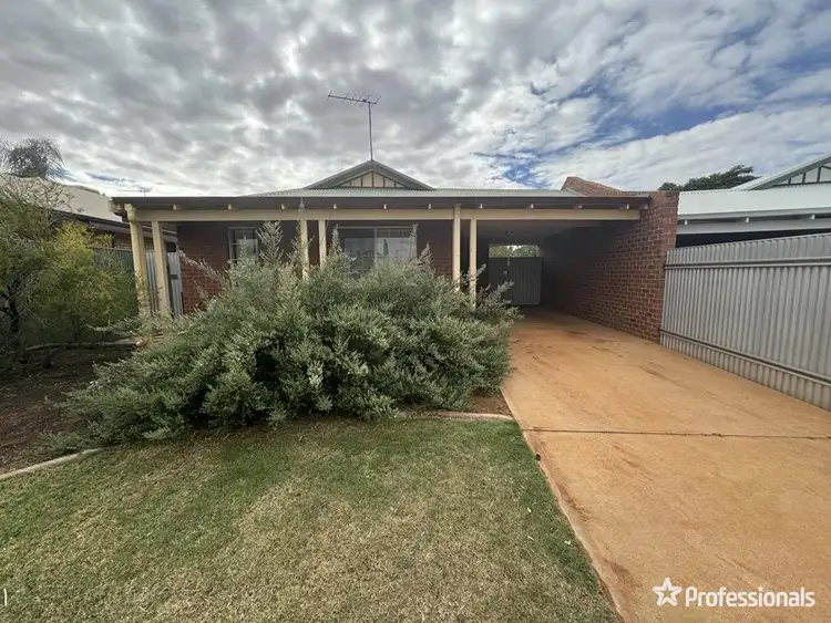 2B Riverina Way, Hannans WA 6430