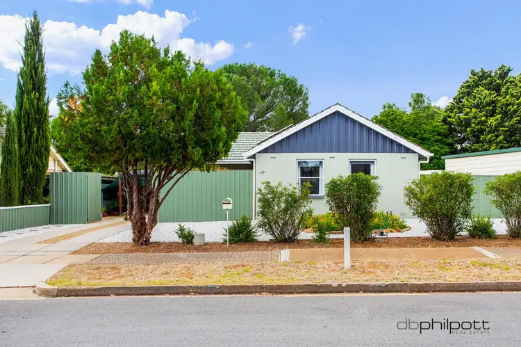 15 Lindsay Street, Elizabeth Downs SA 5113