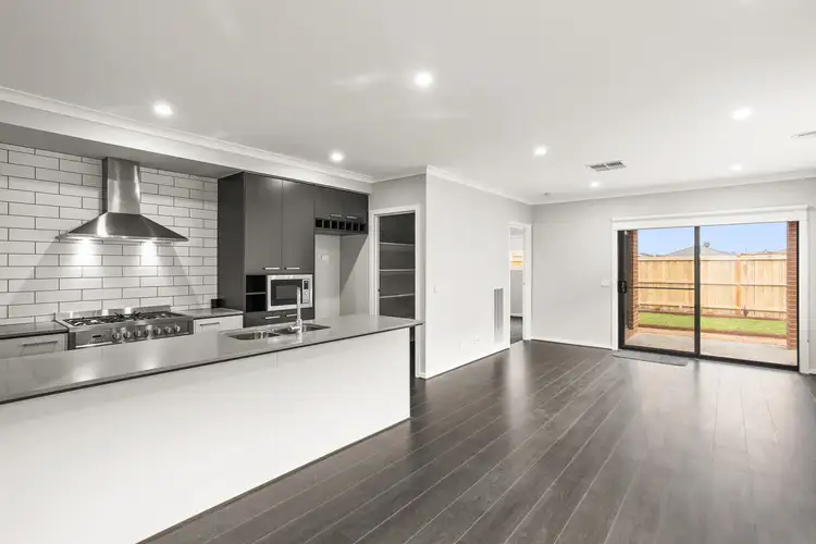 5 Midpride Street