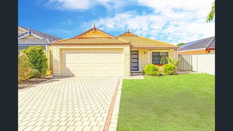 7 Retchford Way, Queens Park WA 6107