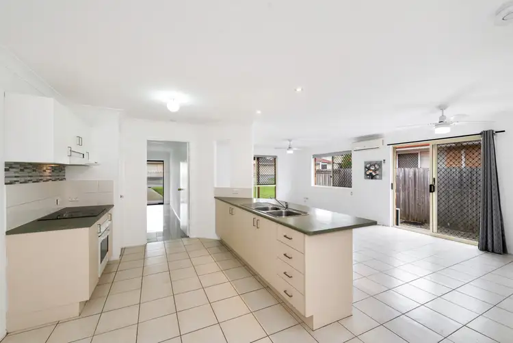 Second view of Homely house listing, 5 Justin Place, Crestmead QLD 4132