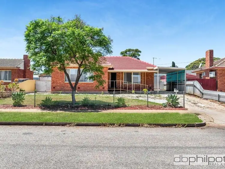 18 Crisp Road, Elizabeth Downs SA 5113
