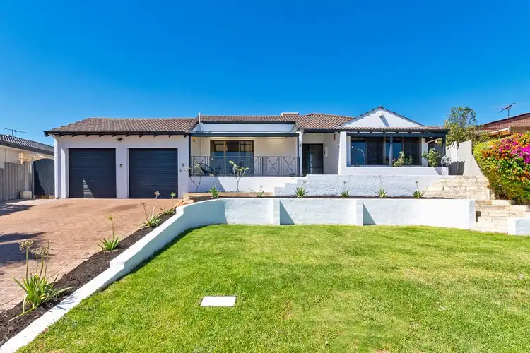 Second view of Homely house listing, 40 Wentletrap Way, Mullaloo WA 6027