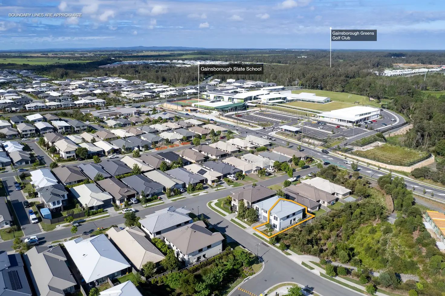 Main view of Homely townhouse listing, 2/4 Angela Way, Pimpama QLD 4209