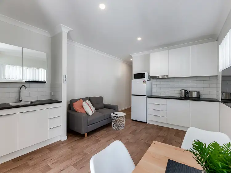 1/43 Curtis Street, Manly QLD 4179