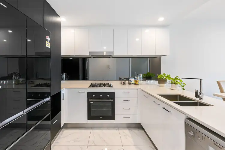 Sixth view of Homely apartment listing, 4904/5 Harbourside Court, Biggera Waters QLD 4216