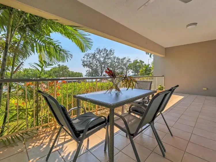 2/282 Casuarina Drive