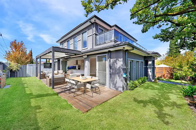 1032 Toorak Road