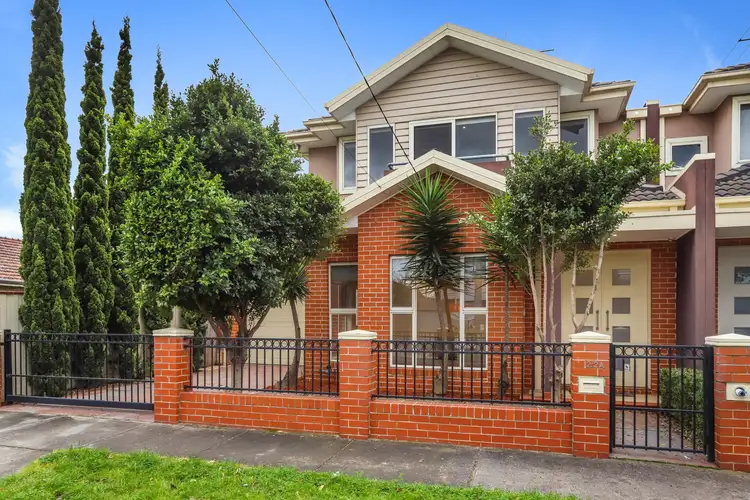 2/2a Pridham Street