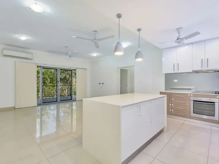 7/8 Belle Place