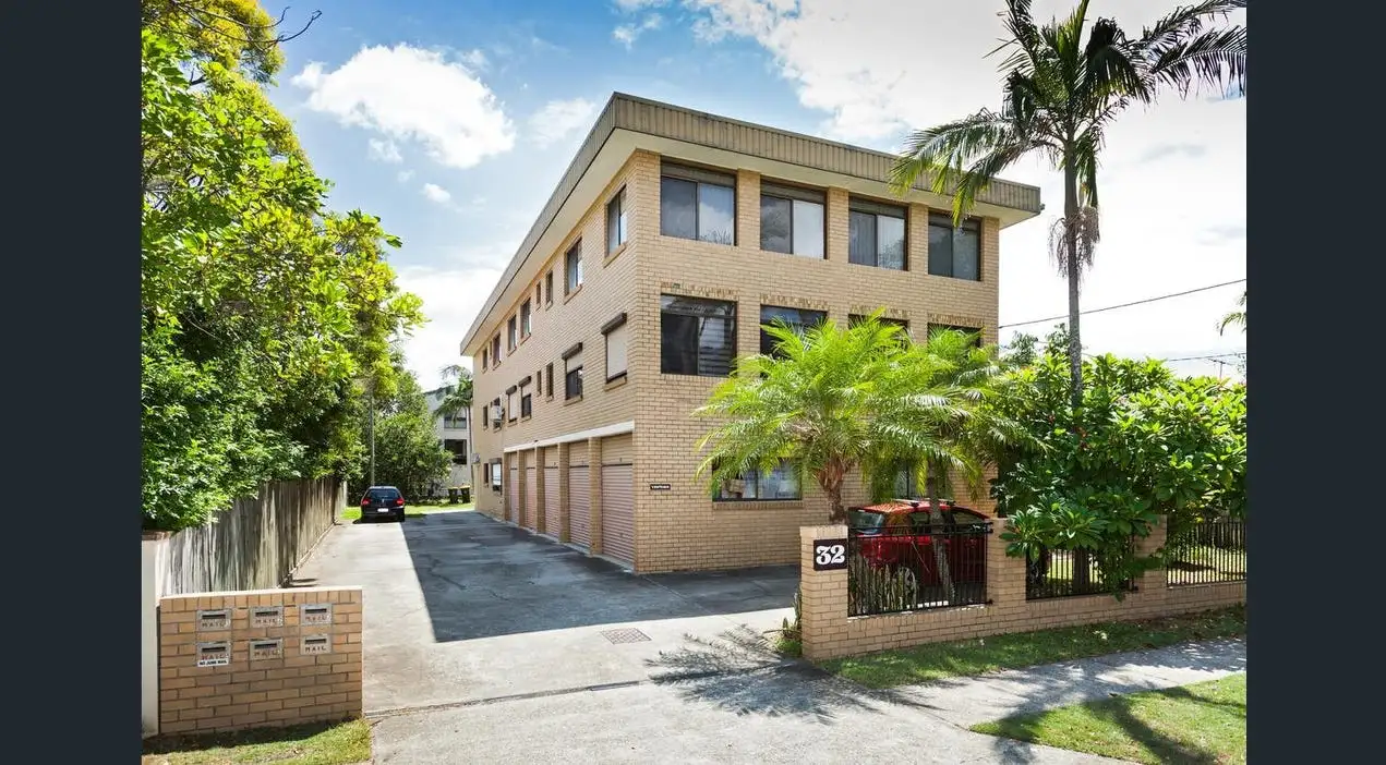 Main view of Homely unit listing, 4/32 Balowrie Street, Hamilton QLD 4007