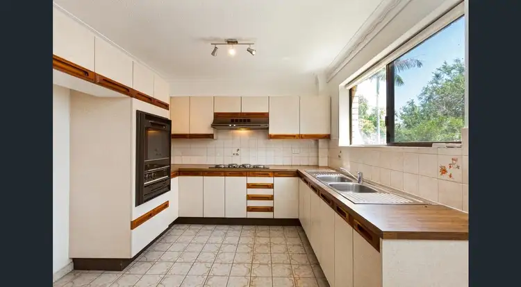 Second view of Homely unit listing, 4/32 Balowrie Street, Hamilton QLD 4007