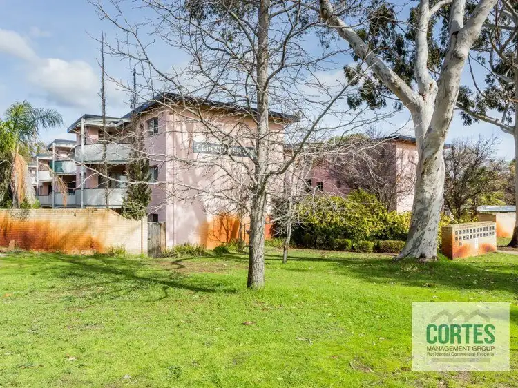 6/4 Canham Way, Orelia WA 6167