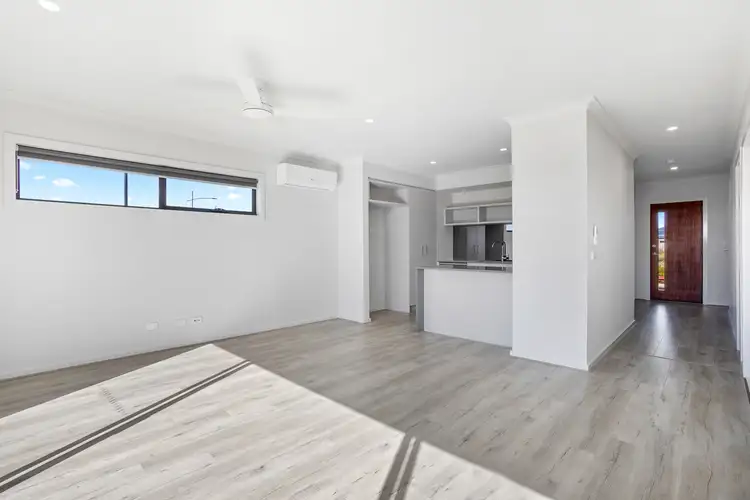34 Nash Bvd, Rockbank VIC 3335