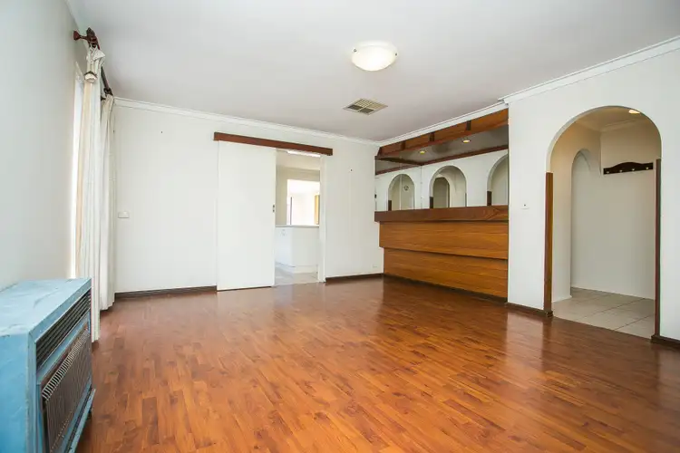 Seventh view of Homely house listing, 15 Becket Court, Camillo WA 6111