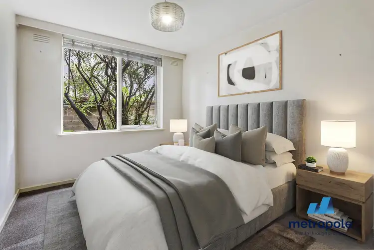 Third view of Homely apartment listing, 2/7 Alfriston Street, Elwood VIC 3184