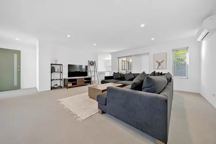 20 Laila Turn, Madeley WA 6065