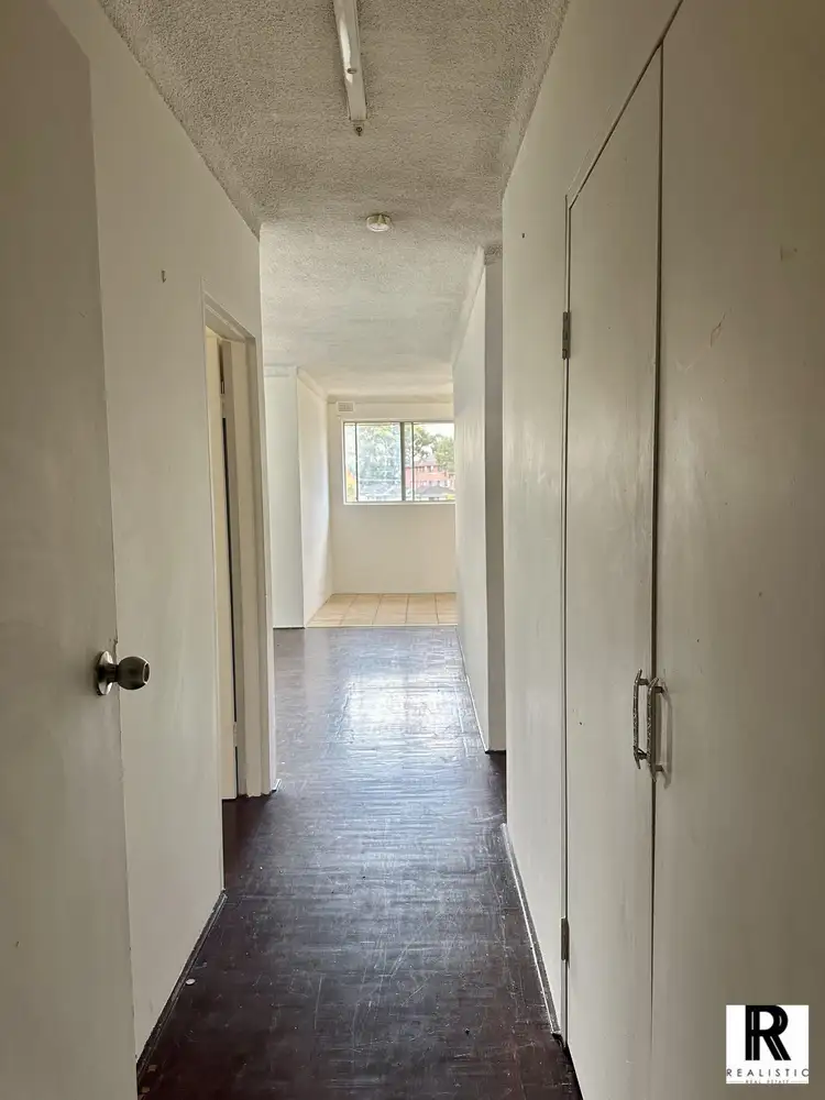 5/170 Sandal crescent, Carramar NSW 2163
