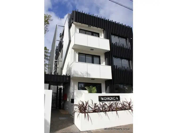 8/80 Chapel Street, St Kilda VIC 3182