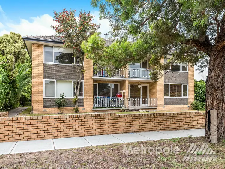 Main view of Homely unit listing, 2/56 Mimosa Road, Carnegie VIC 3163