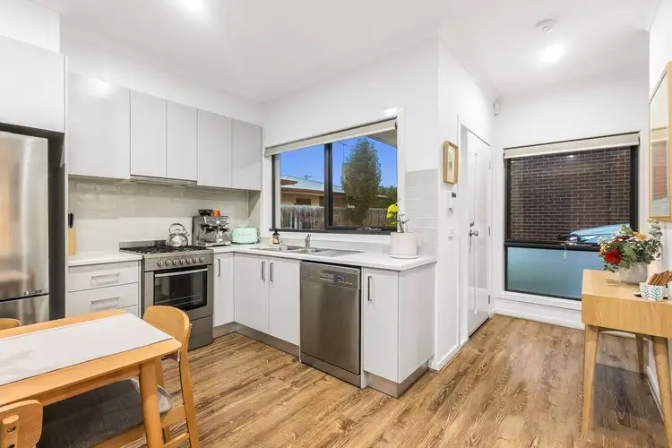 4/4 Orange Street, Braybrook VIC 3019