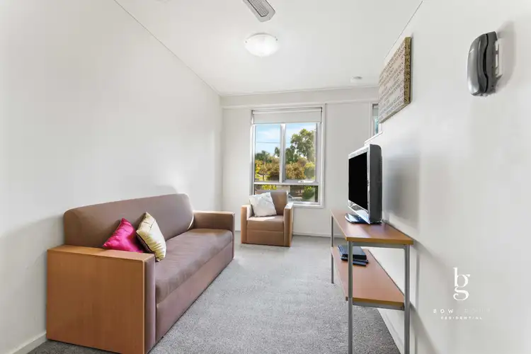 6115/570 Lygon Street