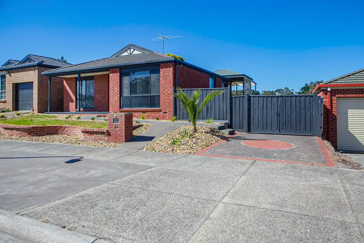 4 Huntly Court, Langwarrin VIC 3910
