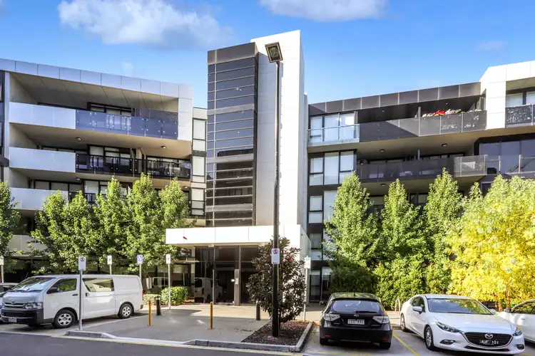 8/54 La Scala Avenue