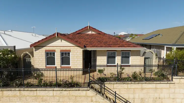 11 Petersfield Lane, Wellard WA 6170
