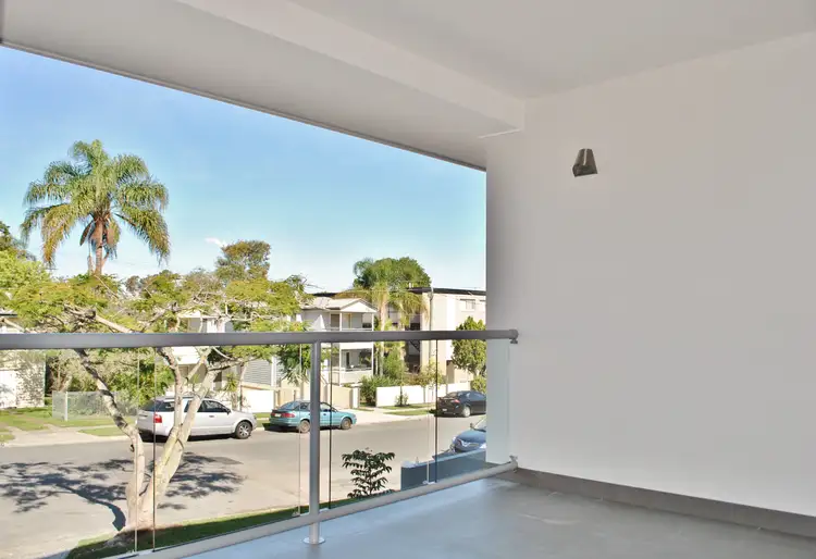 2/36 Hall Street