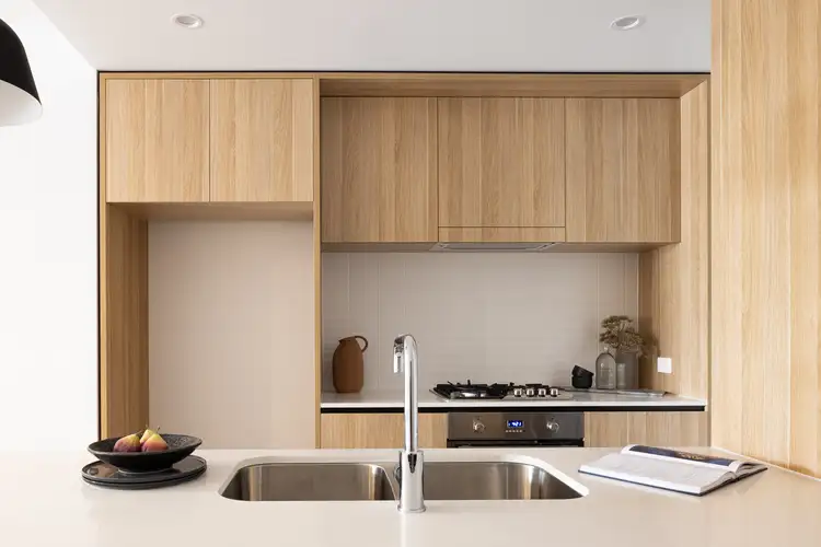 102/186 Clarence Rd, Indooroopilly QLD 4068