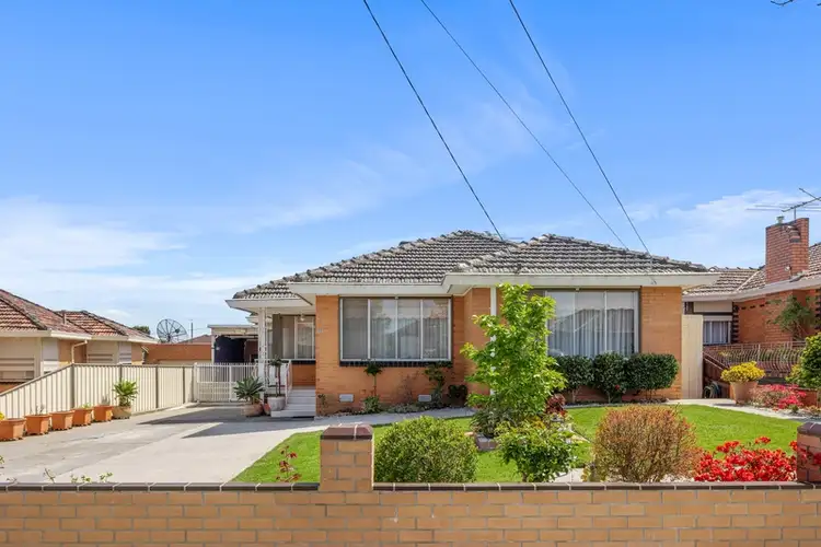 Second view of Homely house listing, 15 Tandarra Crescent, Lalor VIC 3075