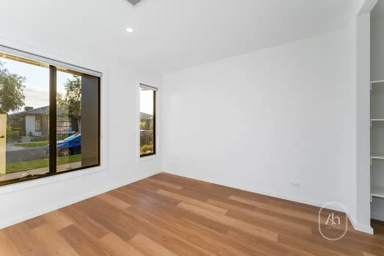 Second view of Homely house listing, 5 Ballad Street, Strathtulloh VIC 3338