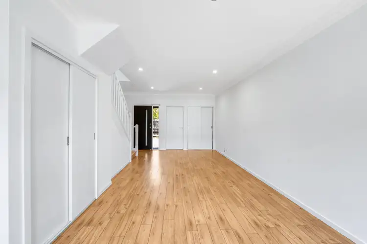 Fifth view of Homely townhouse listing, 2/35 Rhodes Parade, Oak Park VIC 3046