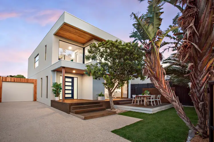 Second view of Homely house listing, 2/5 Beach Grove, Mornington VIC 3931