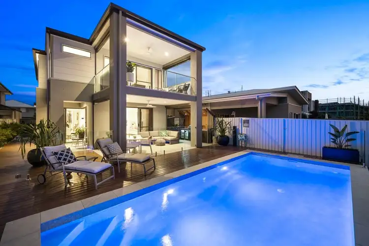 26 Waters Close, Hope Island QLD 4212