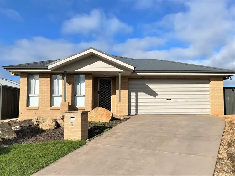 45 Wellington Drive, Thurgoona NSW 2640