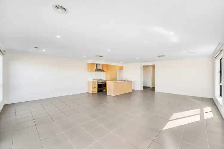 Fifth view of Homely house listing, 8 Artichoke Street, Wollert VIC 3750