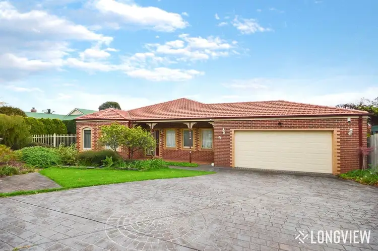 68 St Boswells Avenue, Berwick VIC 3806