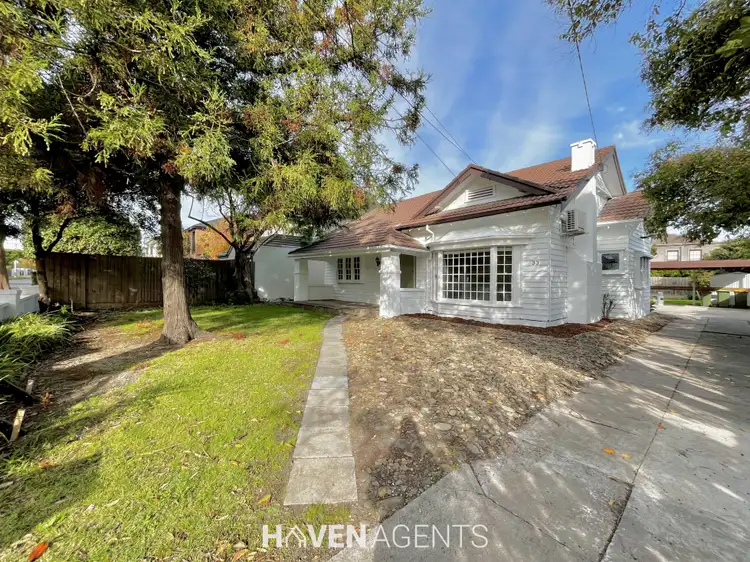 33 Crotonhurst Avenue