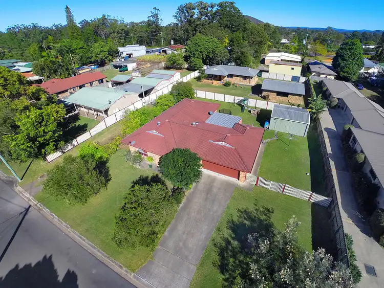 14 Laurel Street, Beerwah QLD 4519
