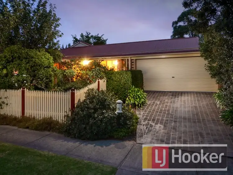 15 Shamrock Close, Narre Warren South VIC 3805
