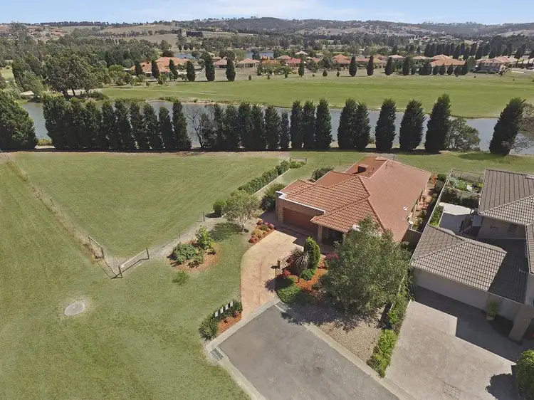 74 St Andrews Close, Hidden Valley VIC 3756
