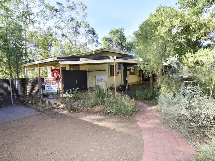 15 Tietkins Avenue, Alice Springs NT 870