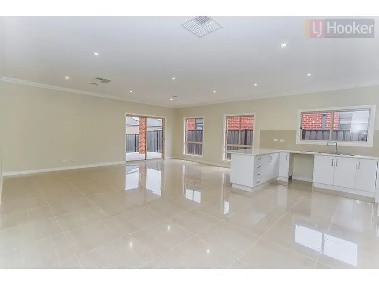 Second view of Homely house listing, 39 Evergreen Crescent, Craigieburn VIC 3064