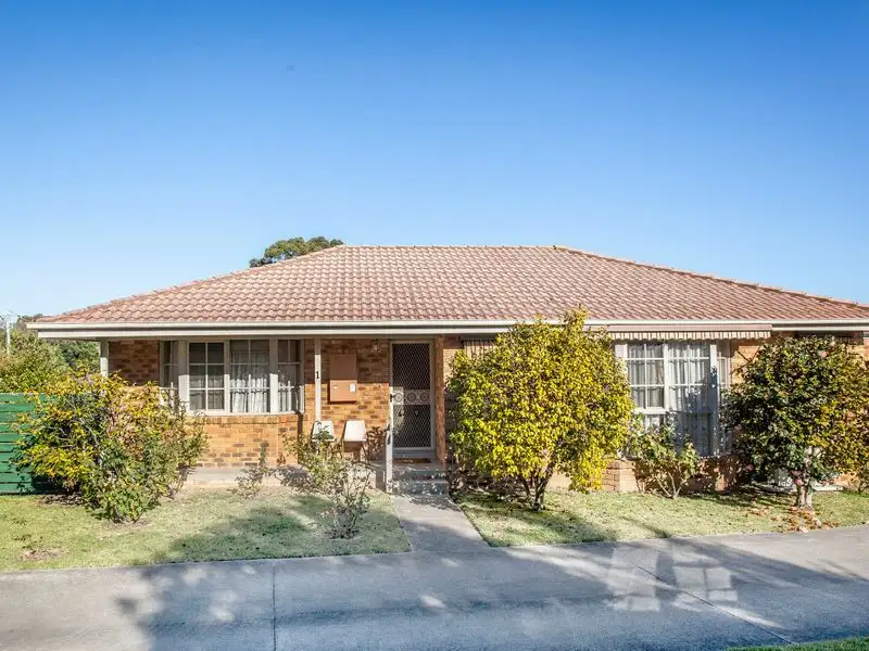 Main view of Homely townhouse listing, 1/21 Cutts Avenue, Croydon VIC 3136